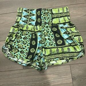 FREE PEOPLE MOVEMENT Graphic The Way Home Floral Logo High Waisted Shorts M EUC